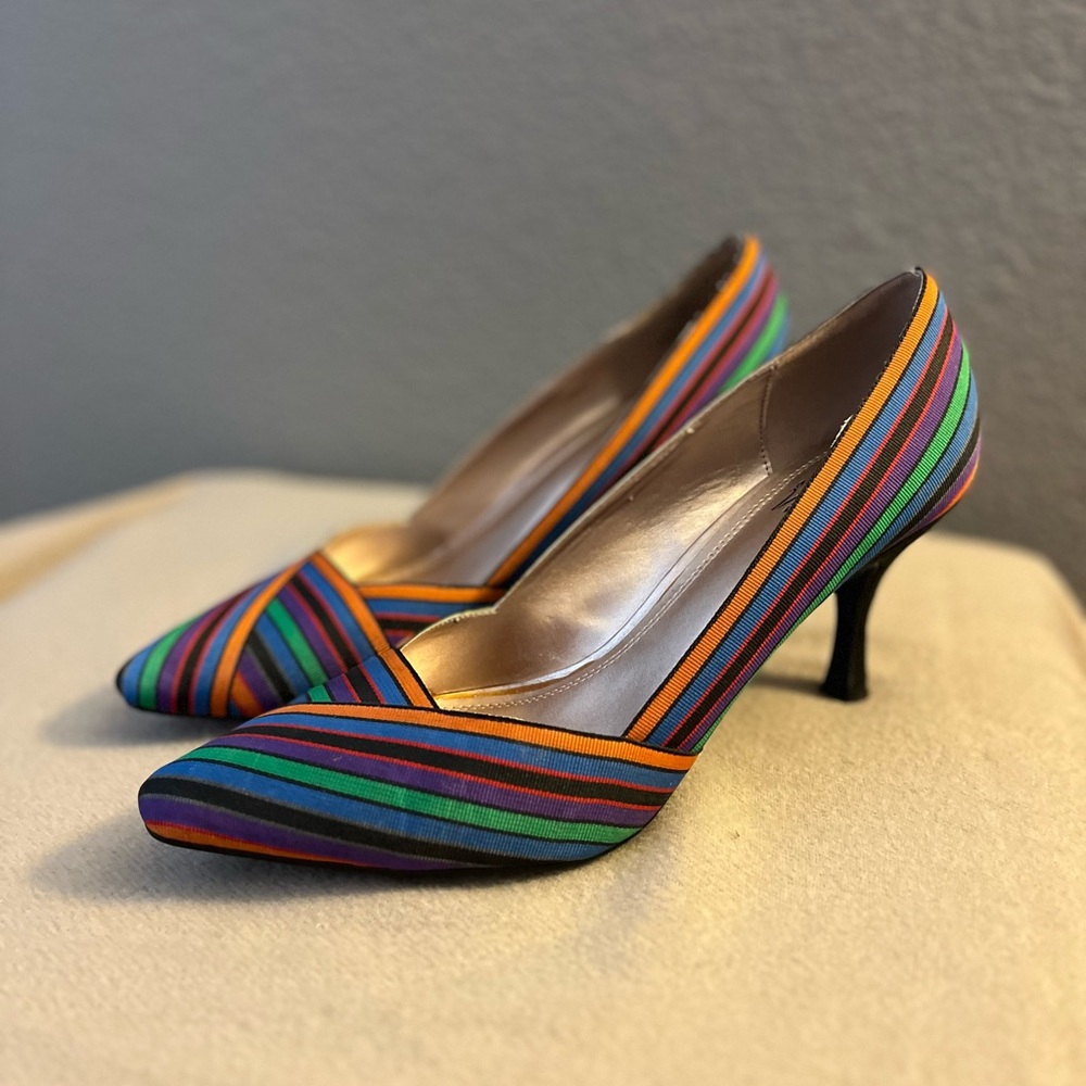 Size 8 kitten heels UGC